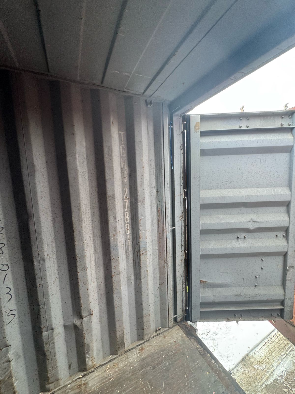 Морской контейнер TGHU2780135