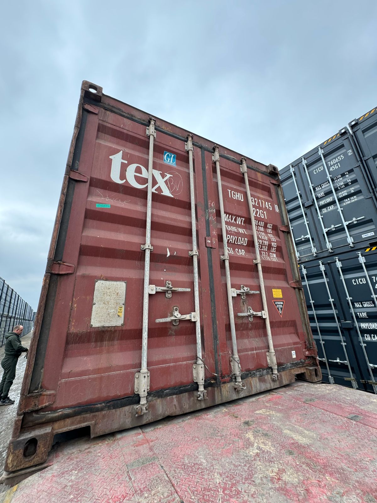 Морской контейнер TGHU3217450
