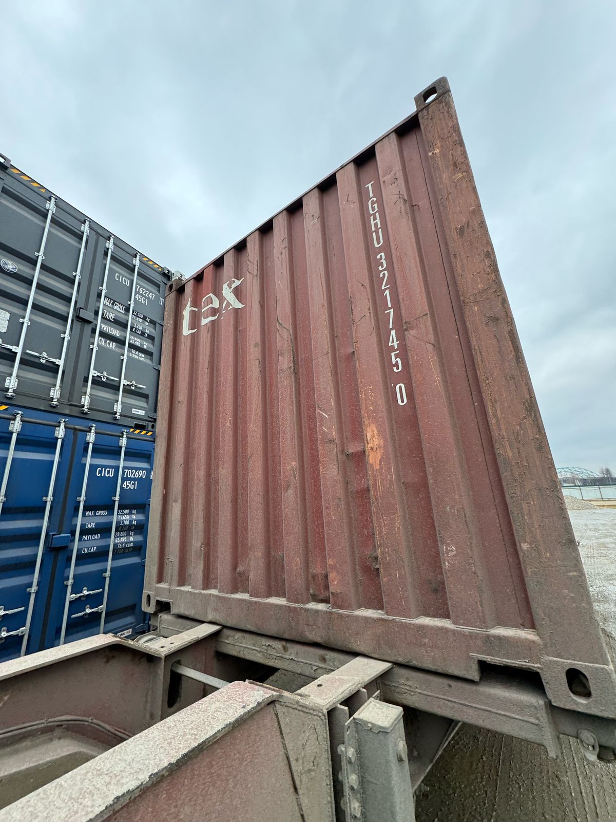 Морской контейнер TGHU3217450