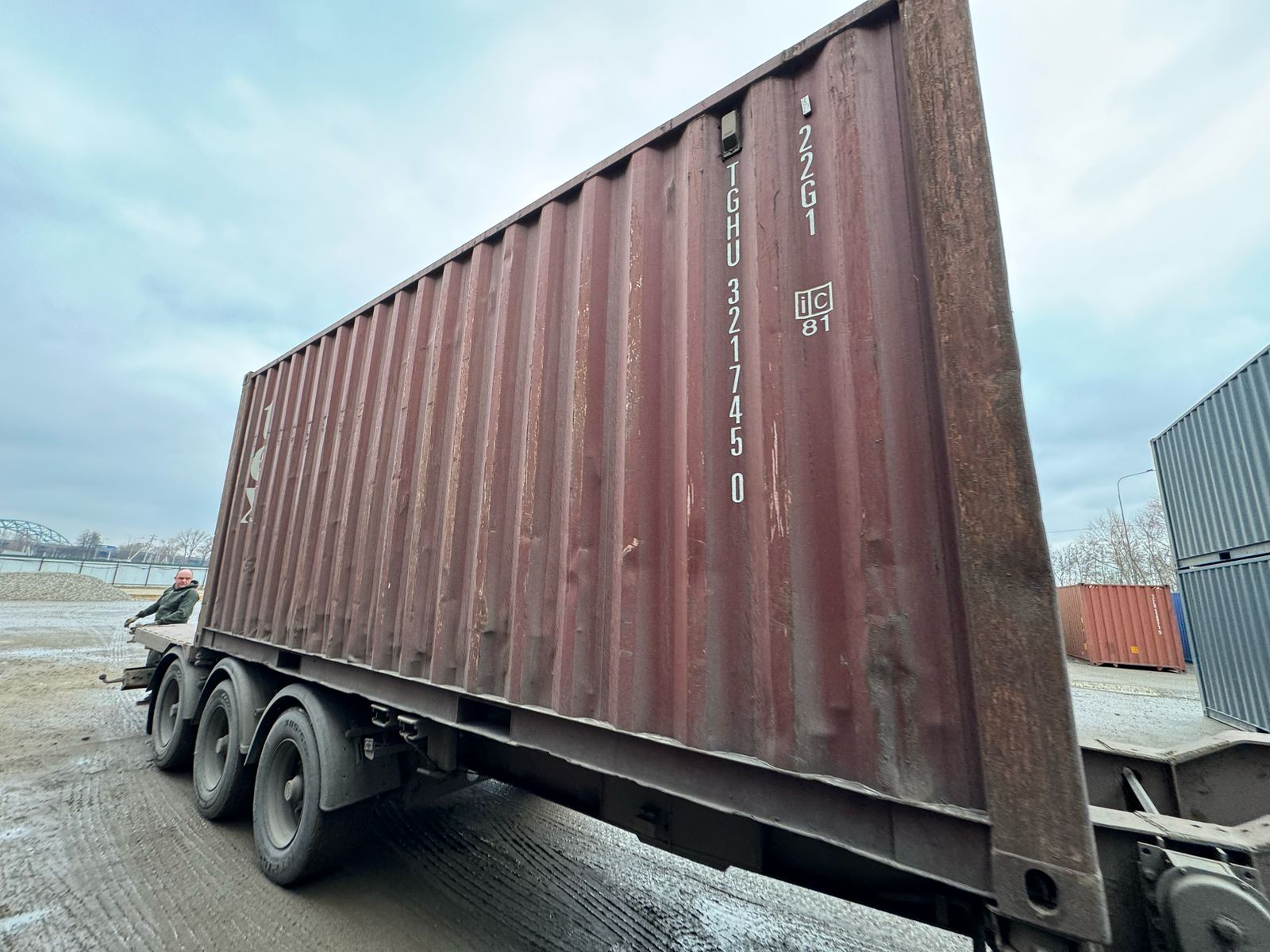 Морской контейнер TGHU3217450