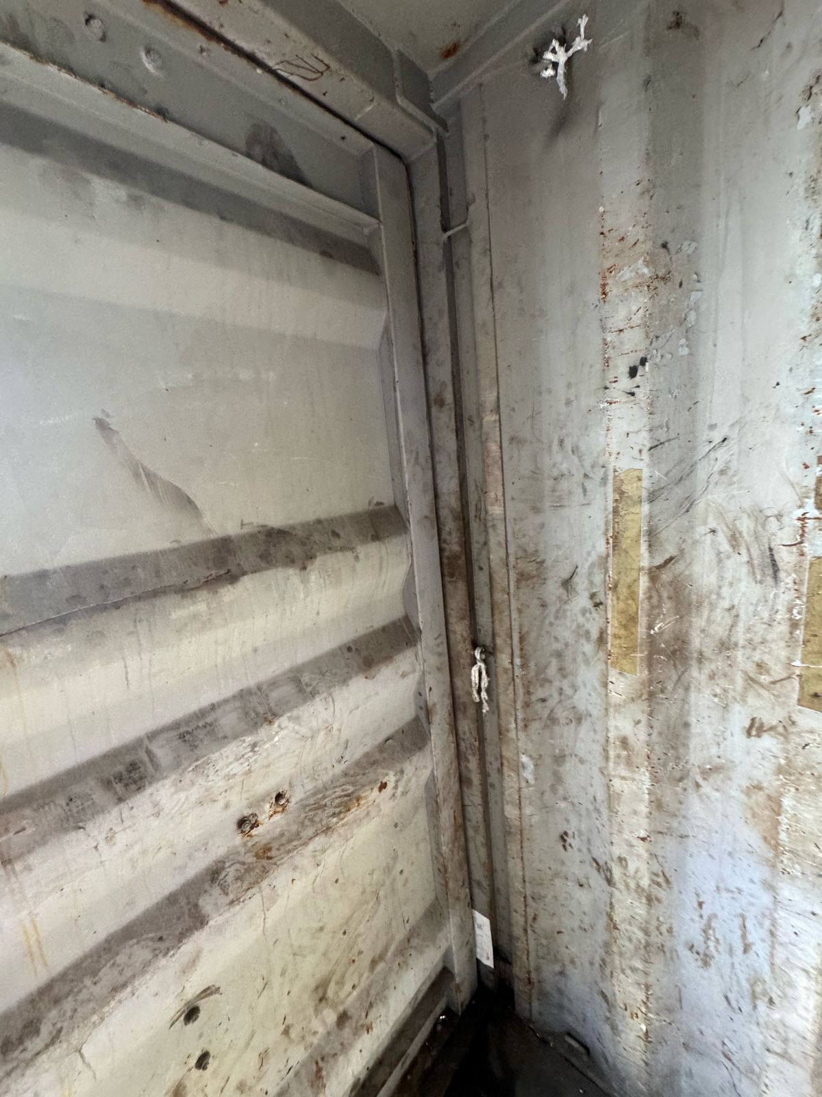 Морской контейнер TGHU3238900