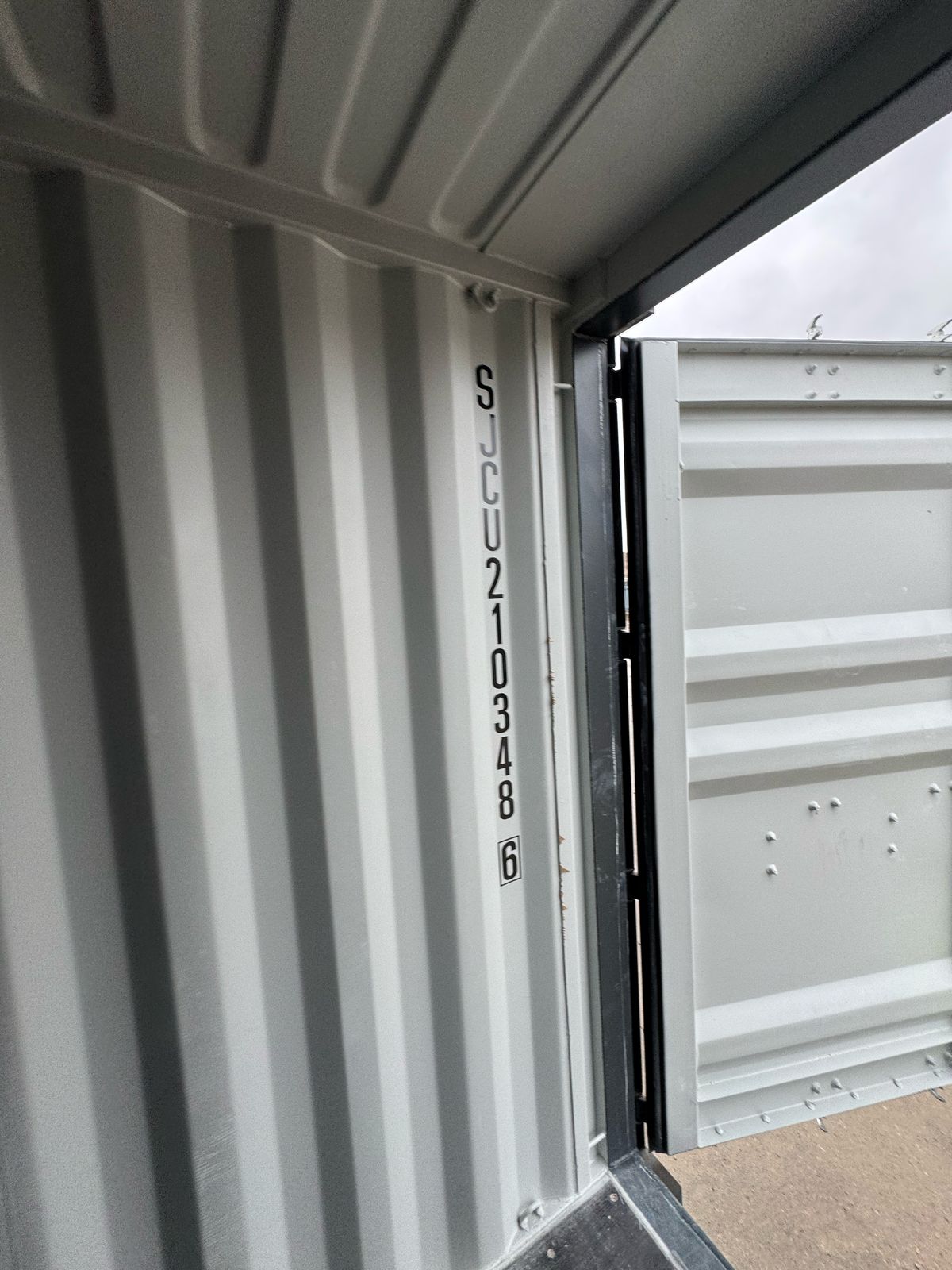 Морской контейнер TGHU3634747