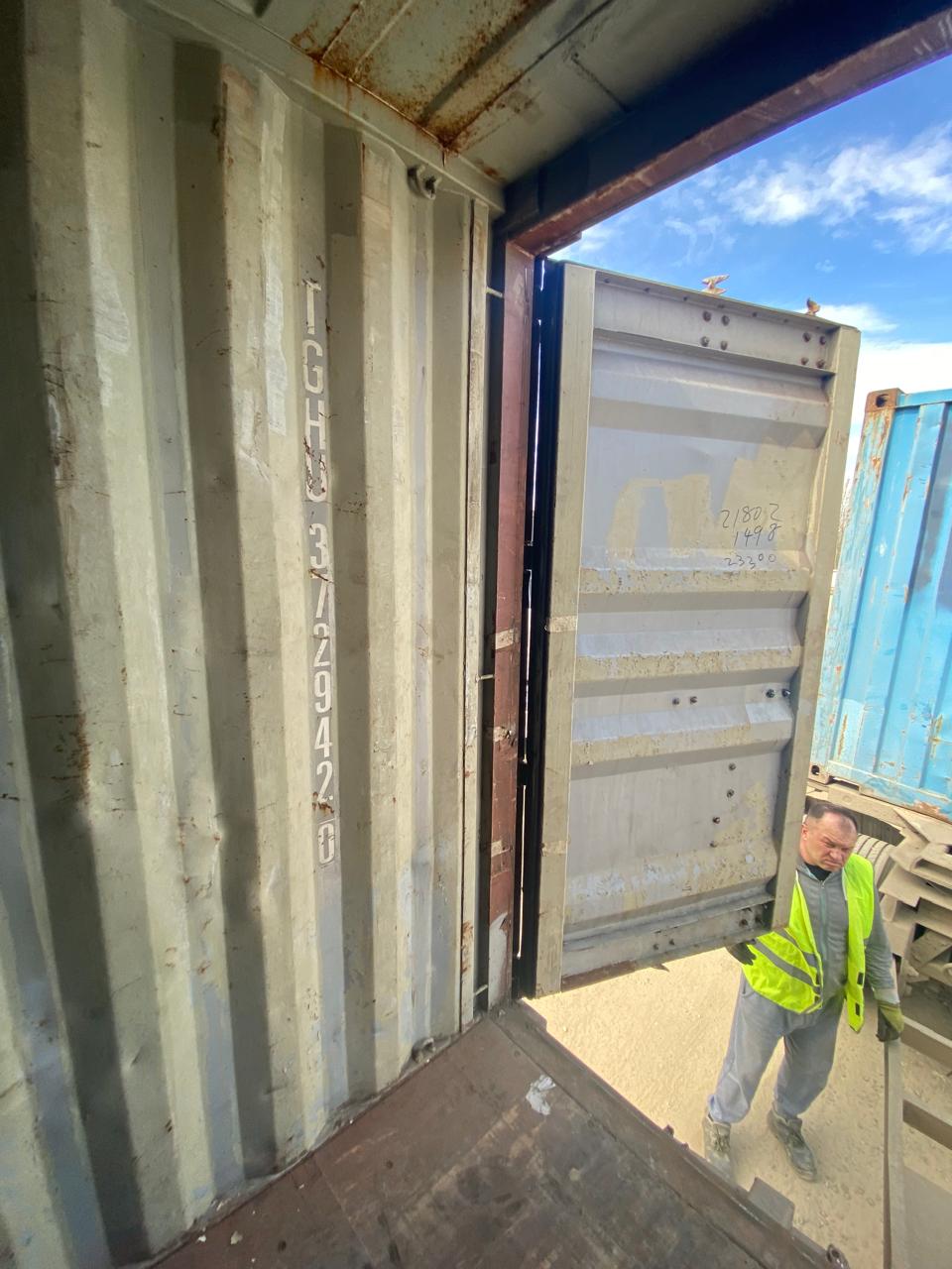 Морской контейнер TGHU3729420