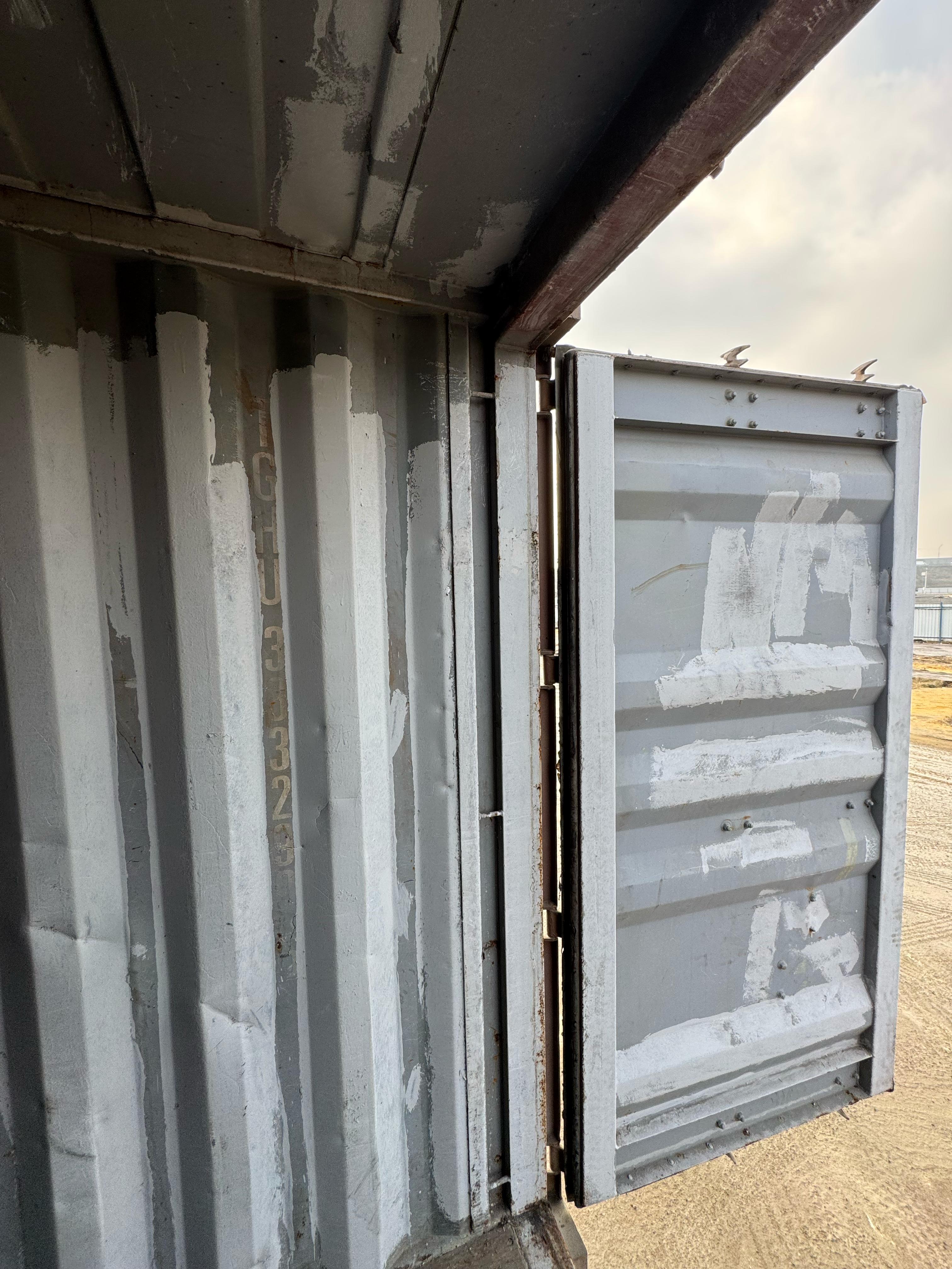 Морской контейнер TGHU3832995