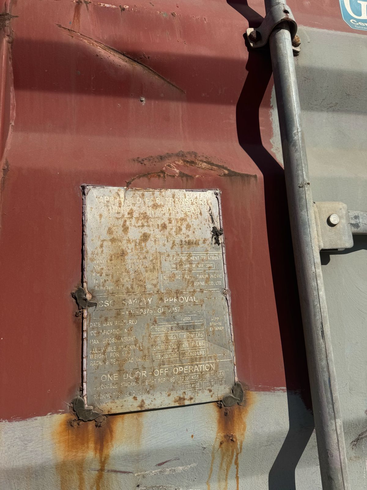 Морской контейнер TGHU3838627