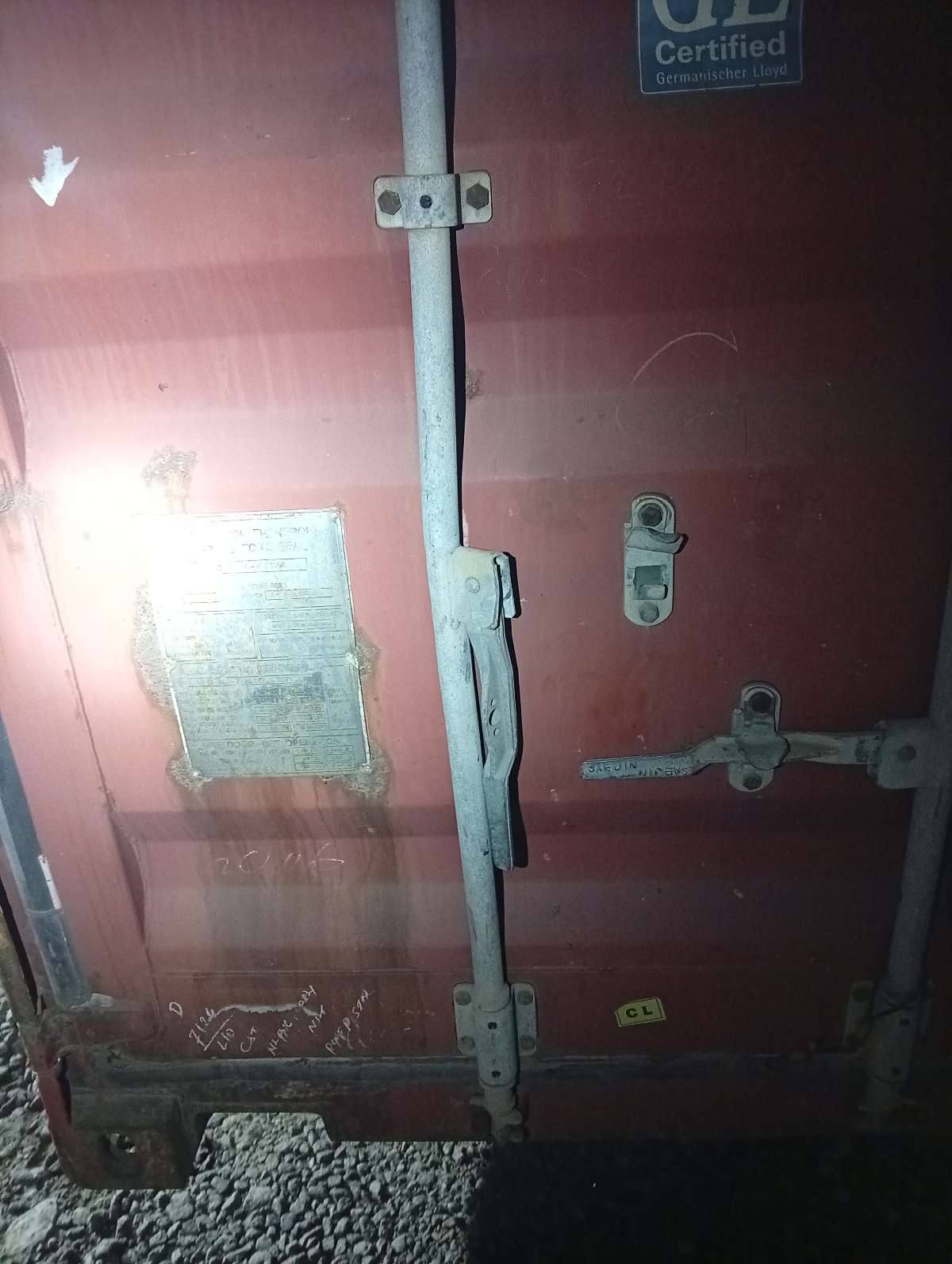 Морской контейнер TGHU3839182