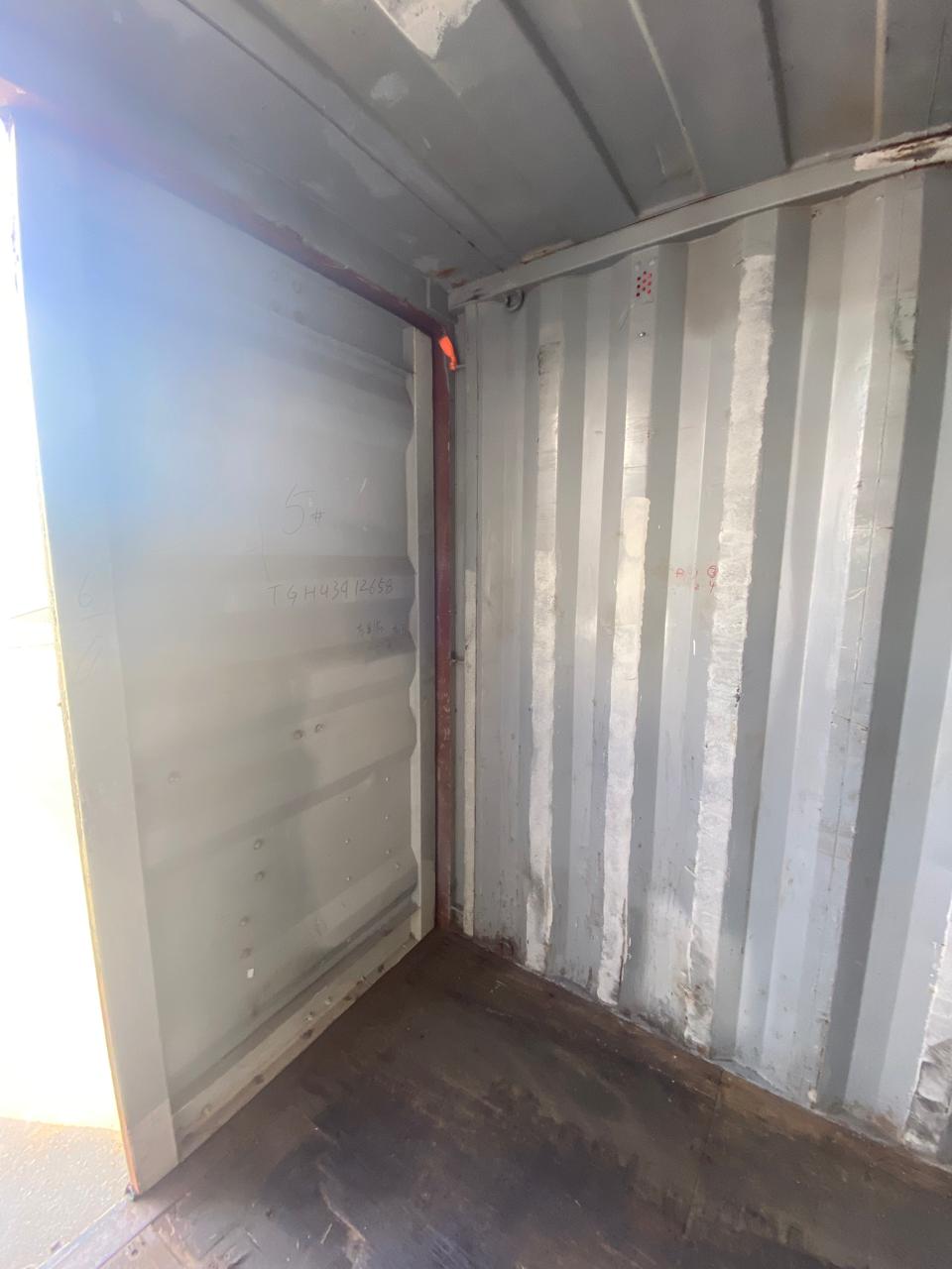 Морской контейнер TGHU3912658