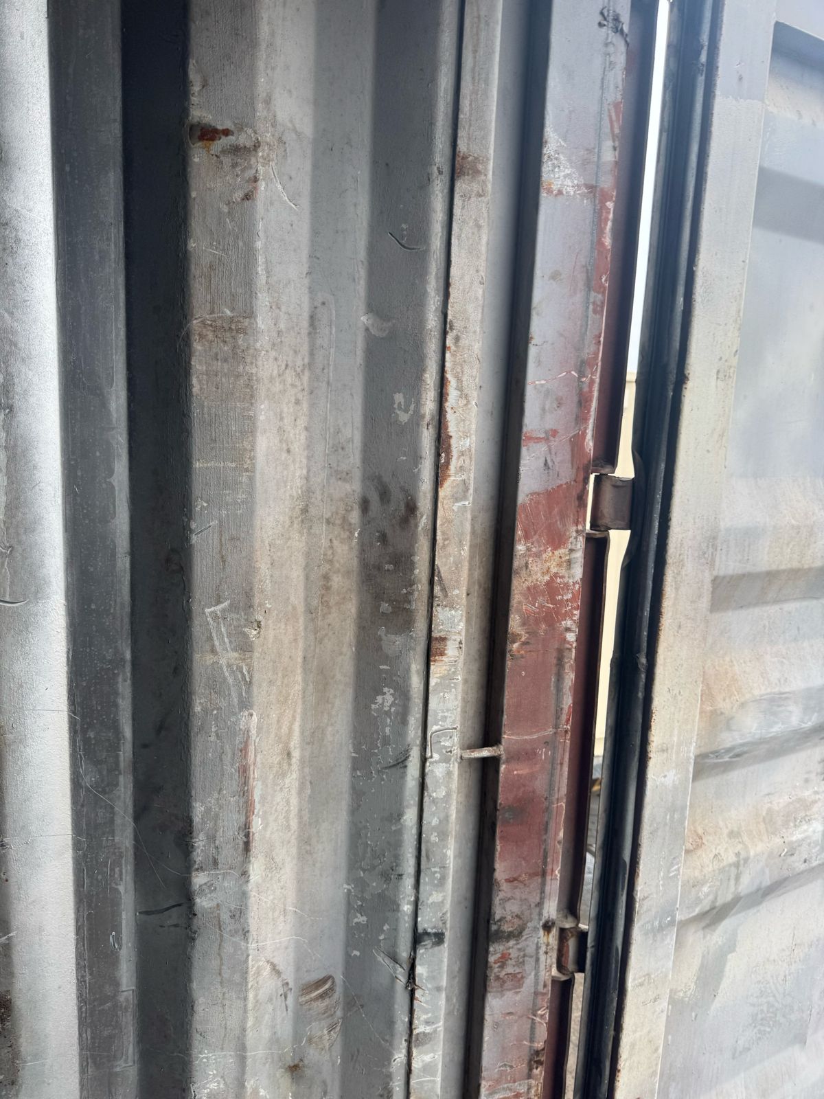 Морской контейнер TGHU3929408