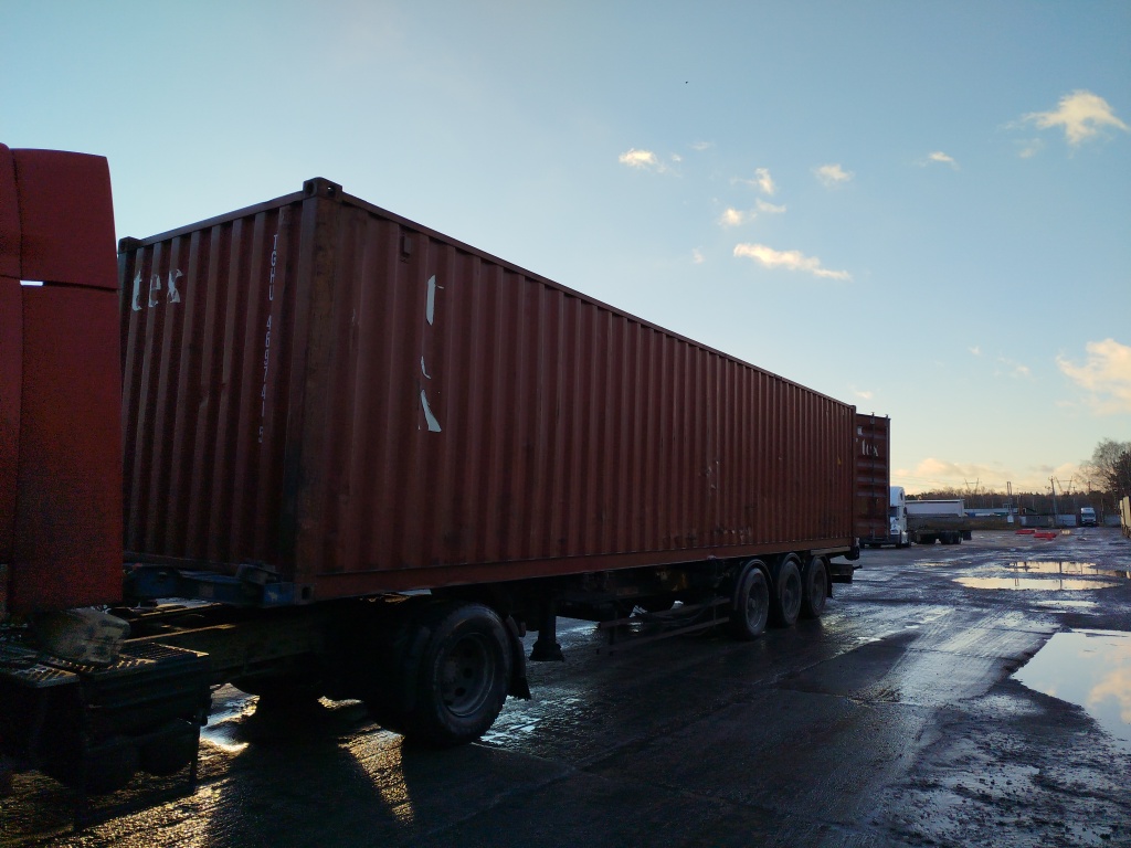 Морской контейнер TGHU4697415