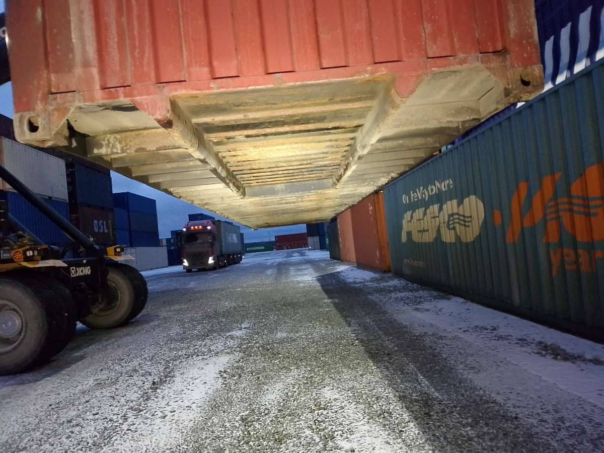 Морской контейнер TGHU5110651