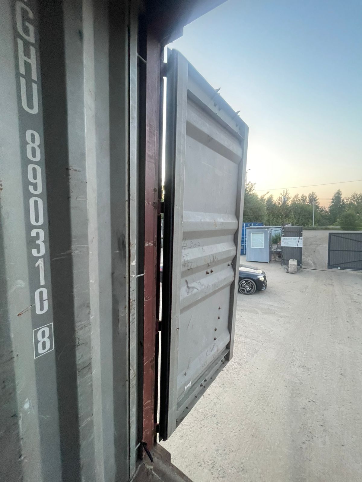 Морской контейнер TGHU8903108