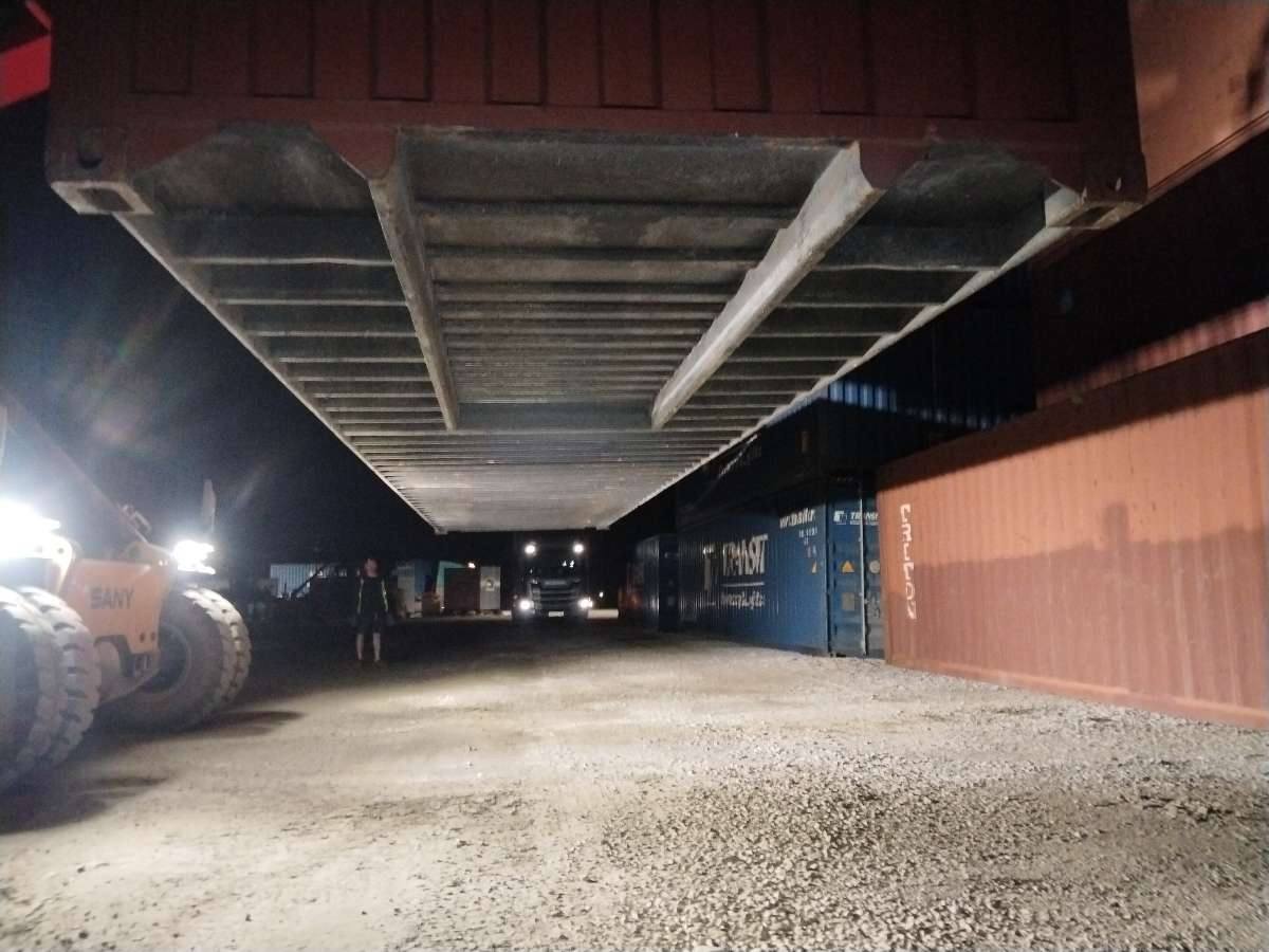 Морской контейнер TRHU8768376