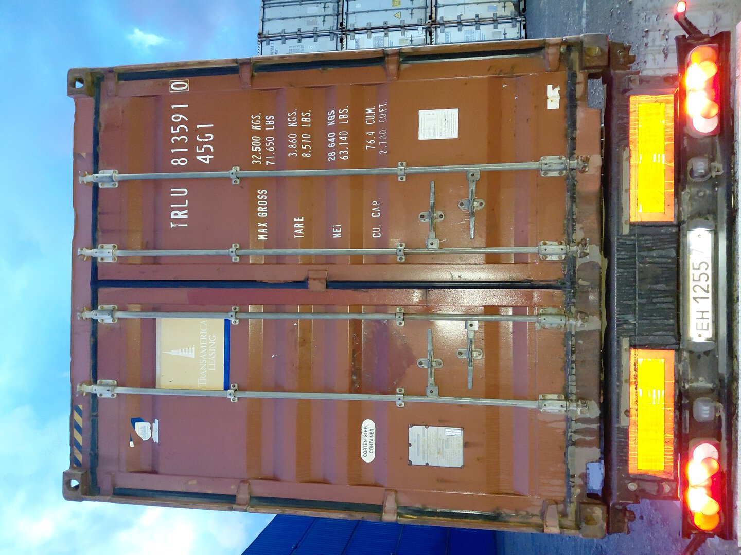 Морской контейнер TRLU8135910