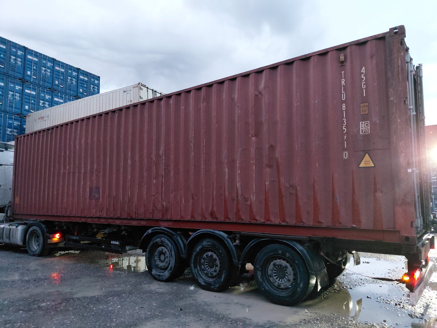 Морской контейнер TRLU8135910