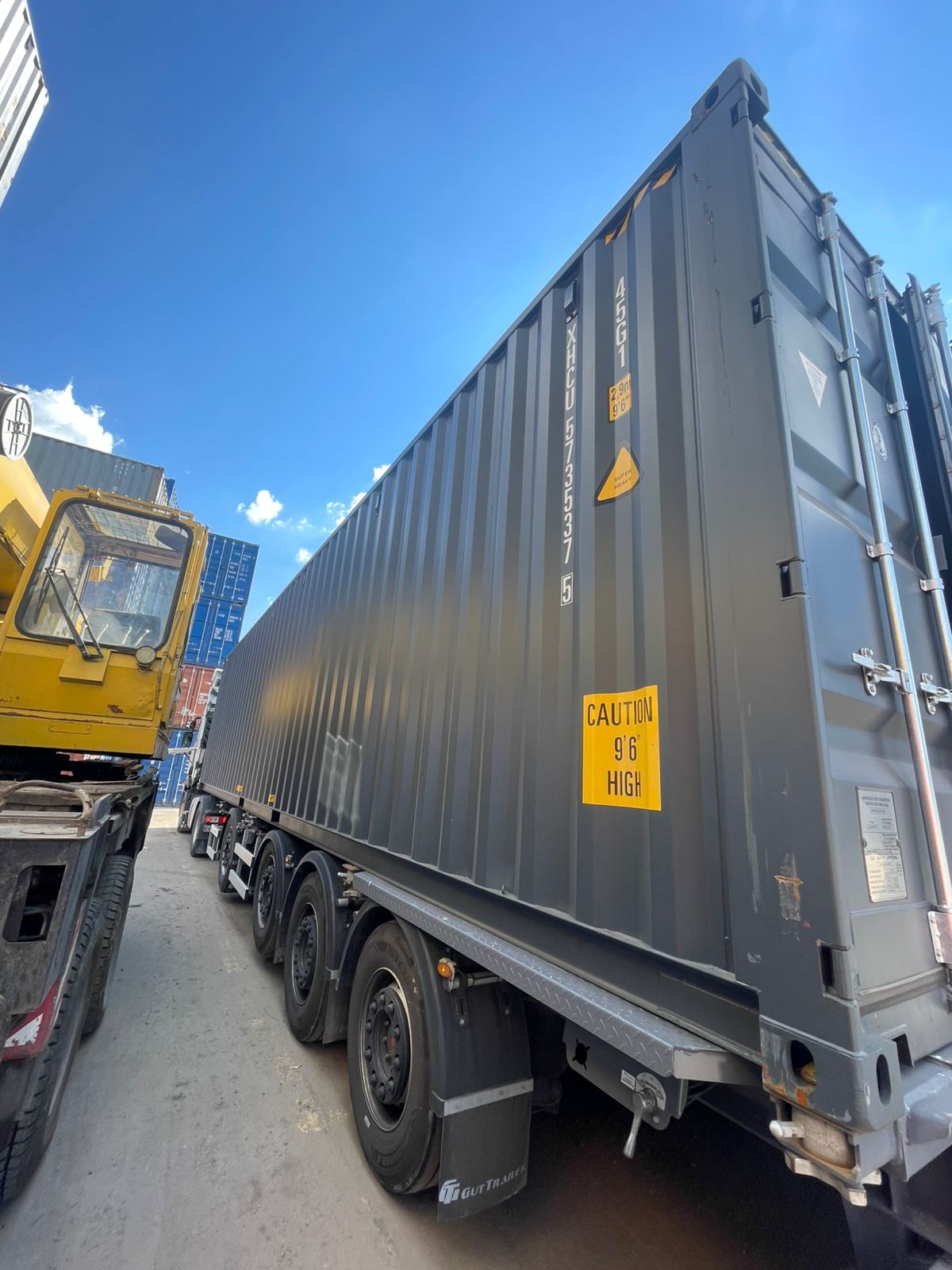 Морской контейнер XHCU5735375