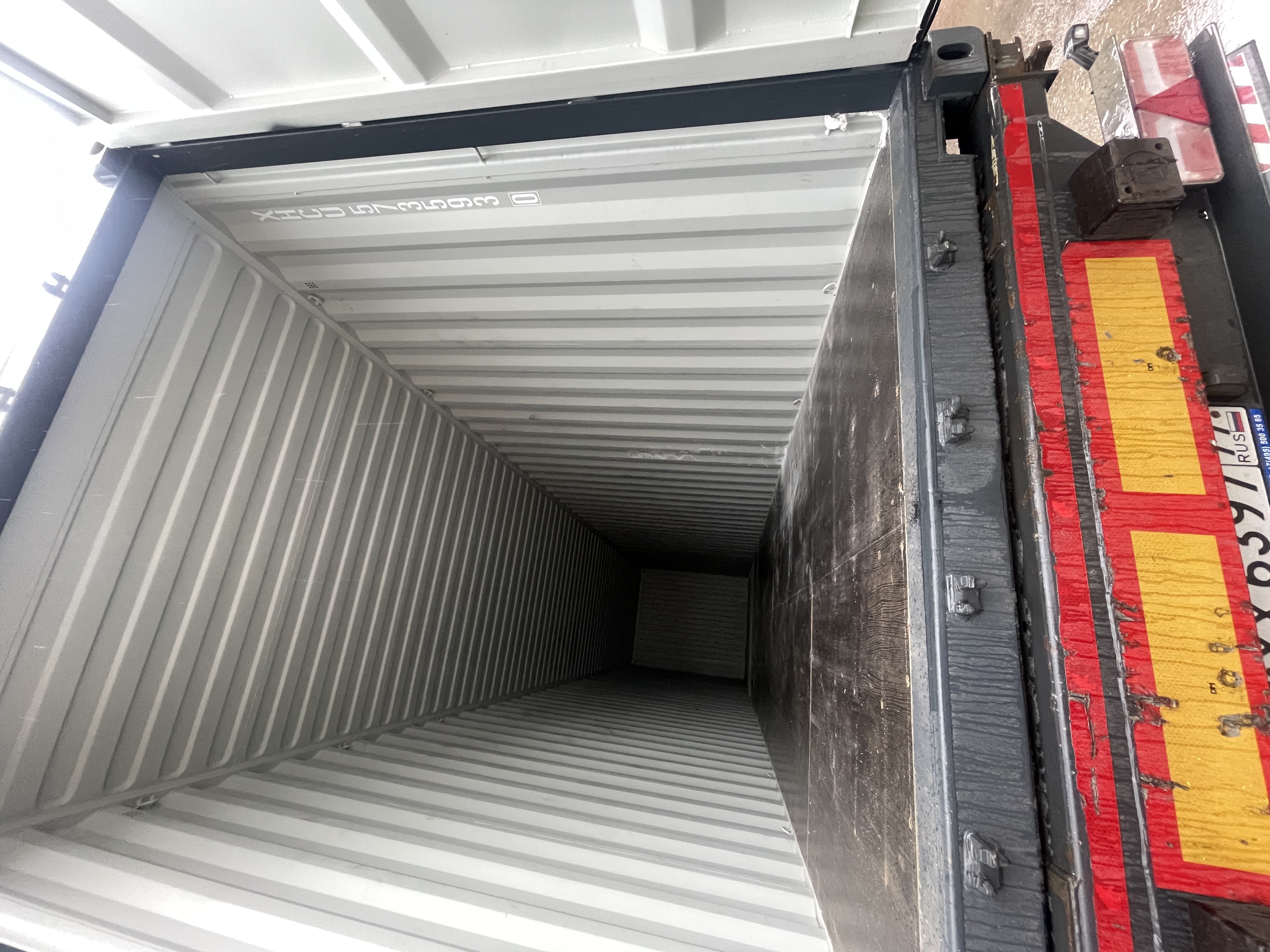 Морской контейнер XHCU5735930