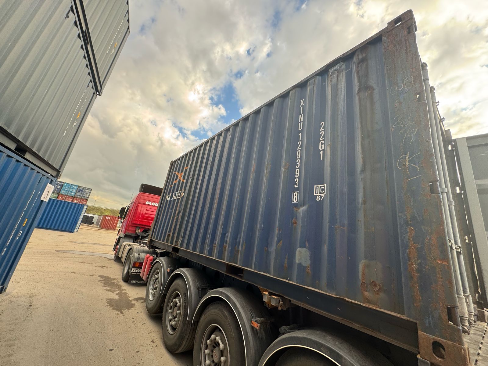 Морской контейнер XINU1293938