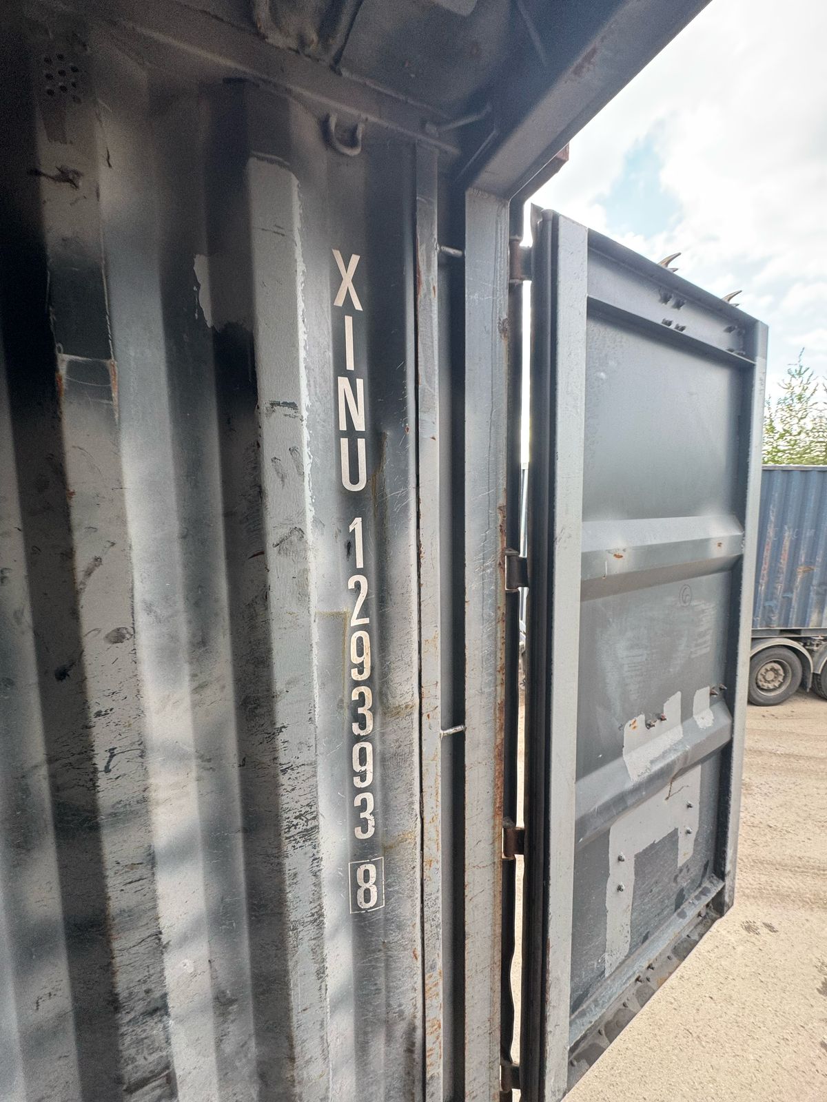 Морской контейнер XINU1293938