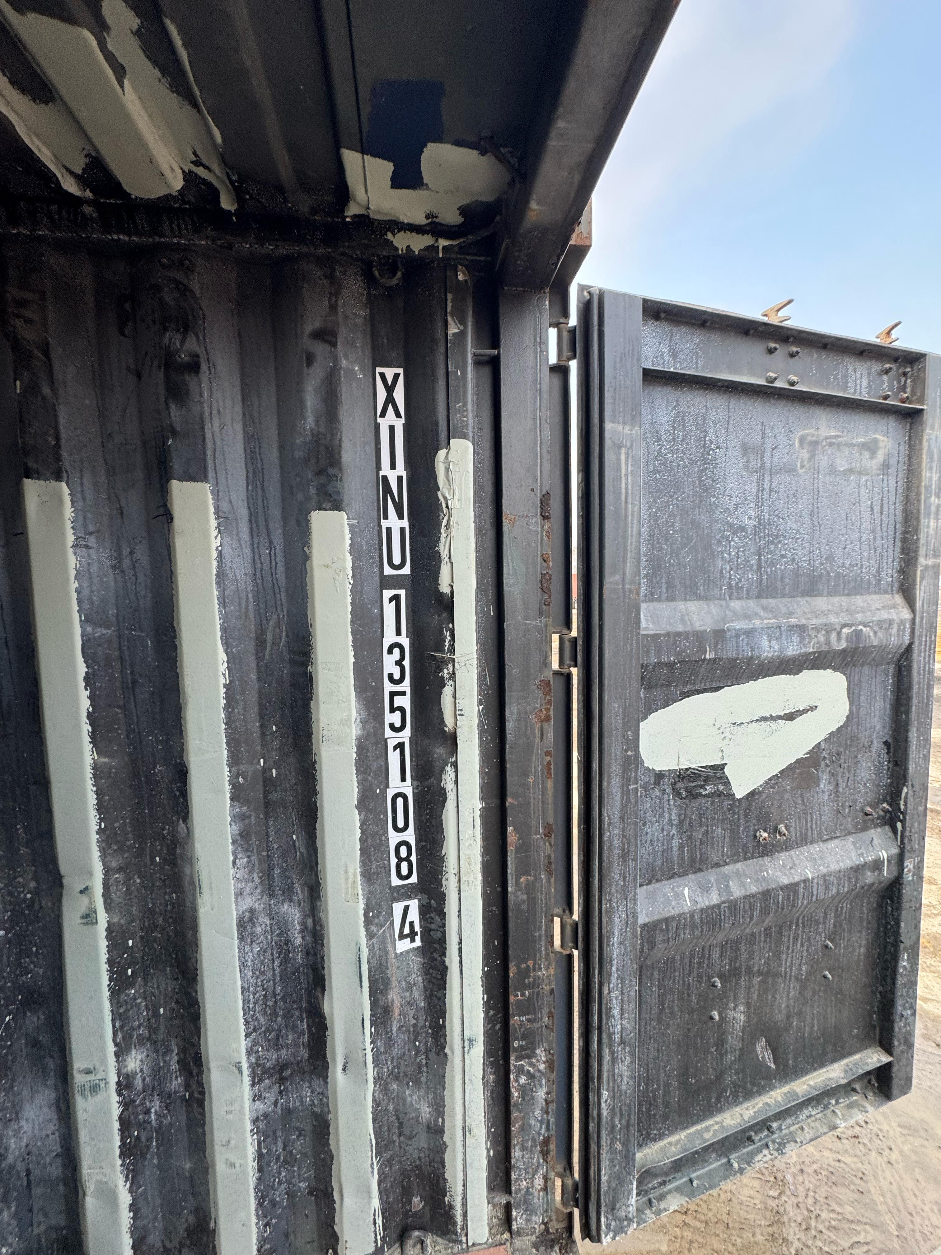 Морской контейнер XINU1351084