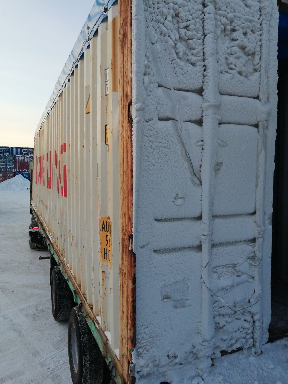 Морской контейнер YMLU8587156