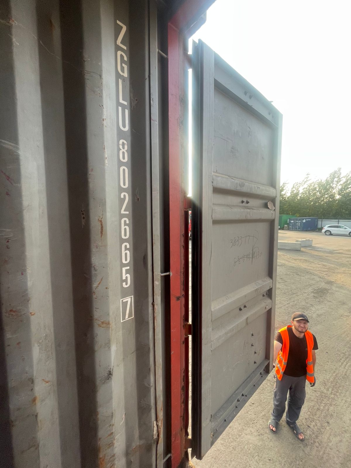 Морской контейнер ZGLU8026657