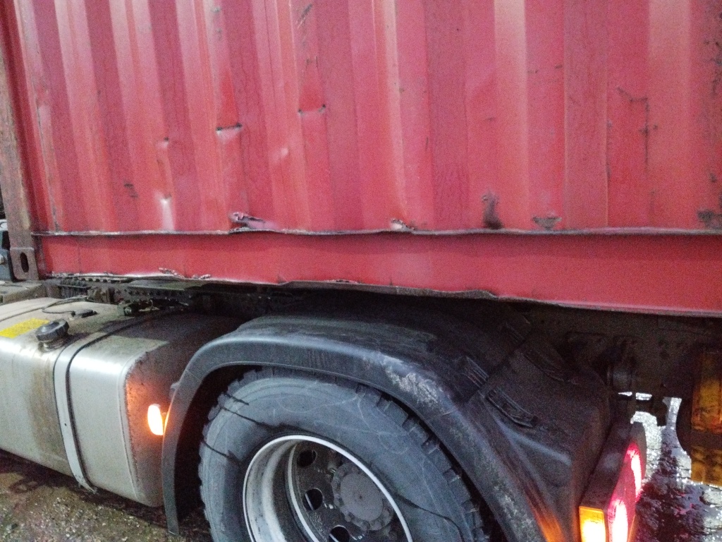 Морской контейнер ZGLU8035324